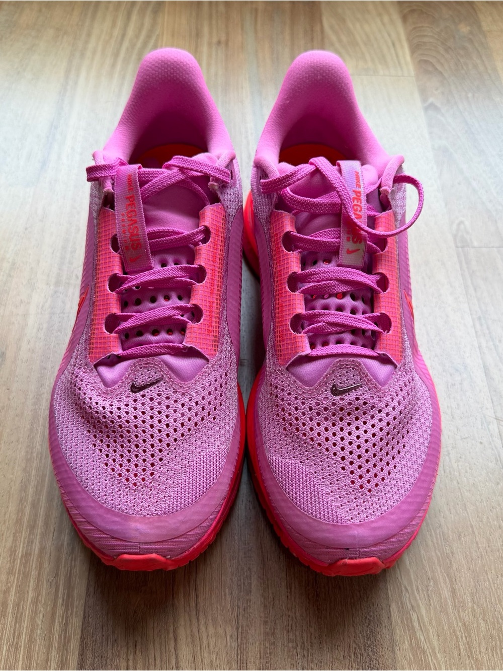 Nike Women’s Air Pegasus Premium Hot Pink Athletic Running Shoes - Picture 3 of 5